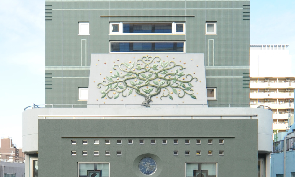 5階外壁「生命の樹」